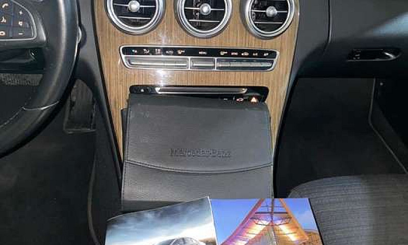 Mercedes Benz C200 E...