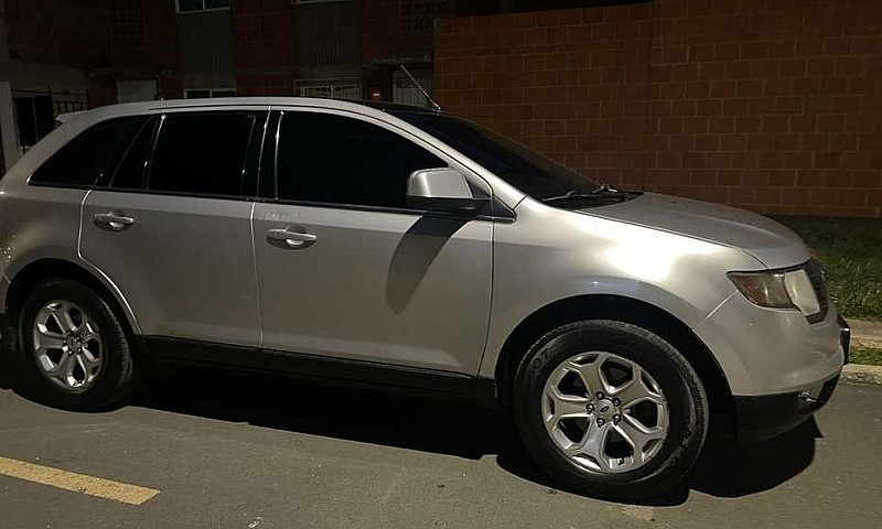 Vendo Ford Edge Herm...