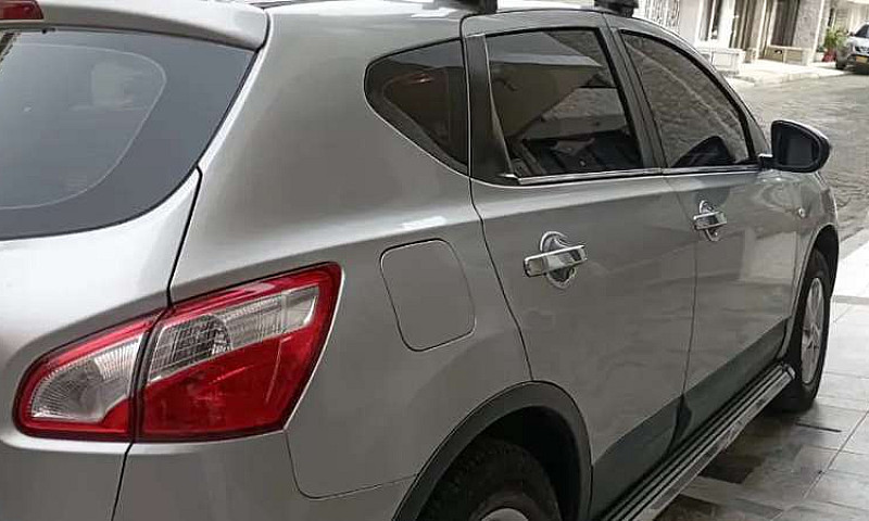 Nissan Qashqai 2011,...