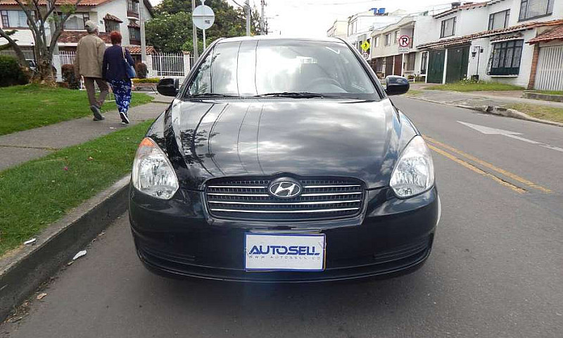 Hyundai Accent Mt...