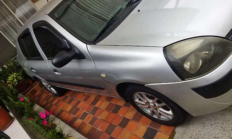 Lindo Vehículo Model...