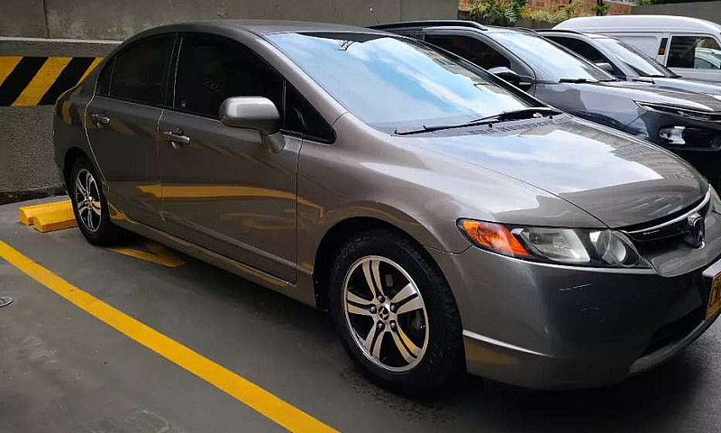 Honda Civic 2007...
