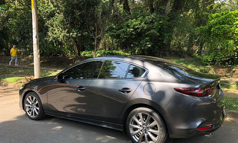Mazda 3 Grand Tourin...