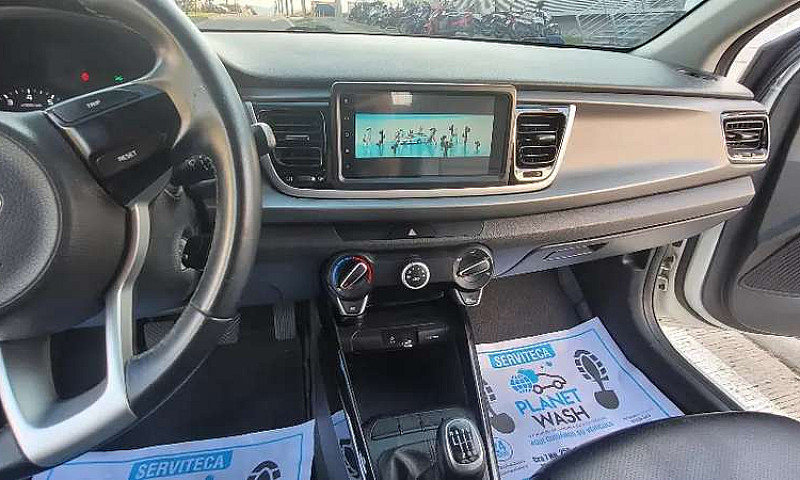 Vendo Kia Rio Vivran...