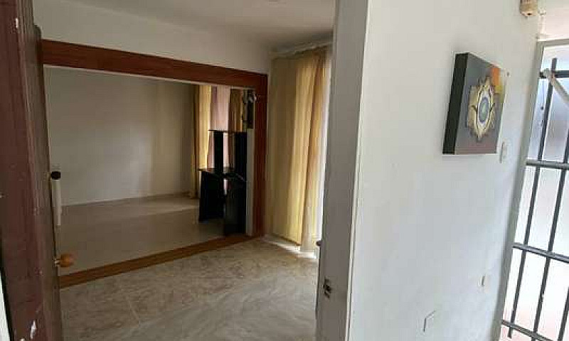 Se Arrienda Habitaci...