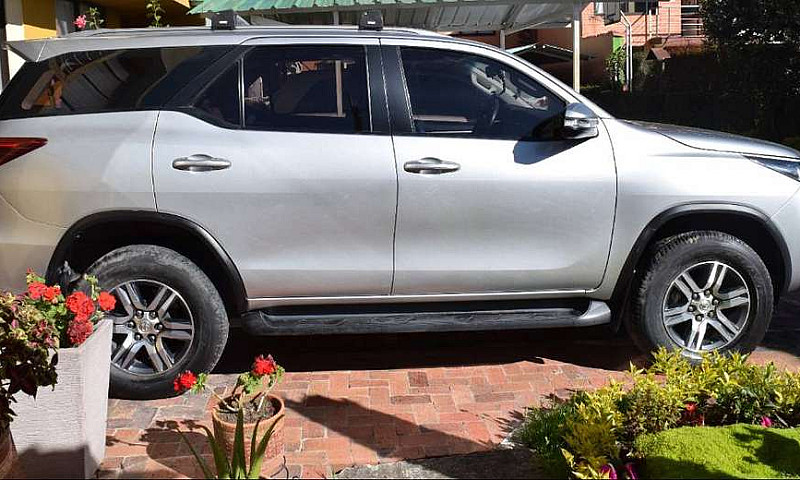 Toyota Fortuner 2.7 ...