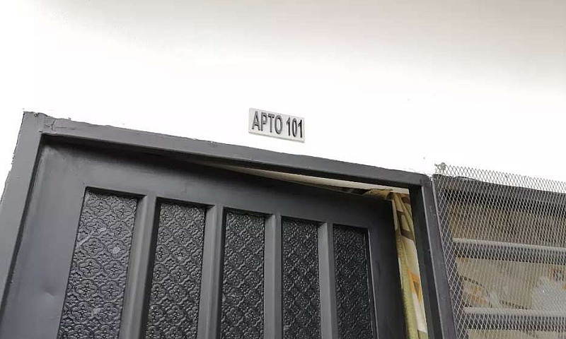 Aparta Estudio Amobl...