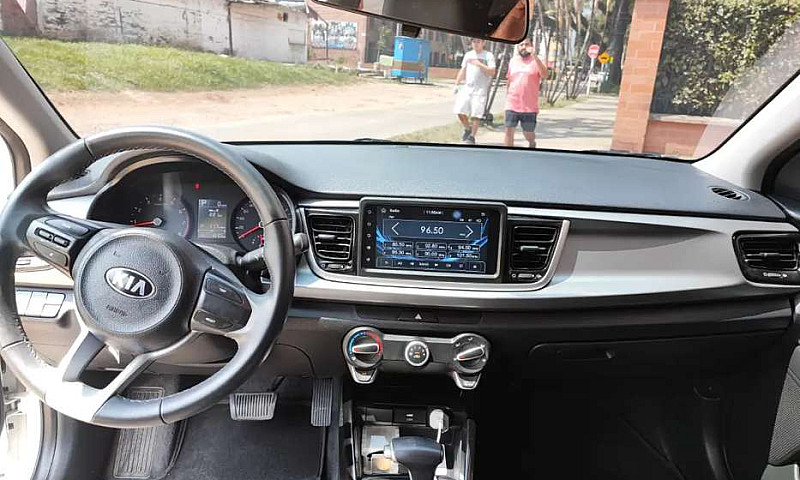 Kia Rio Vibrant 2022...