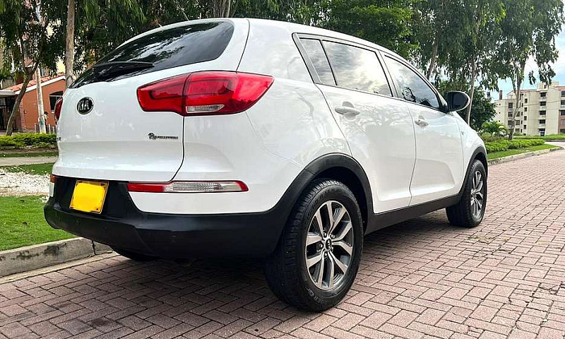 Kia Sportage Revolut...