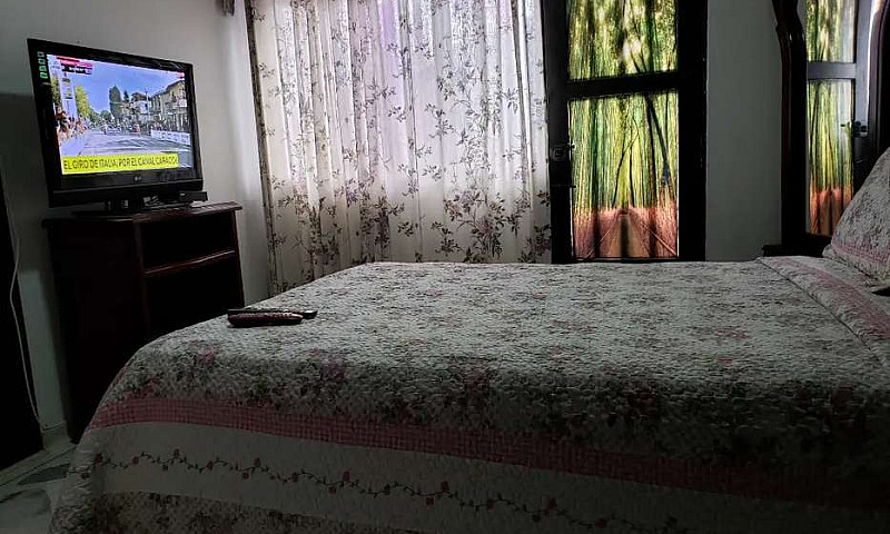 Sé Alquila Habitació...