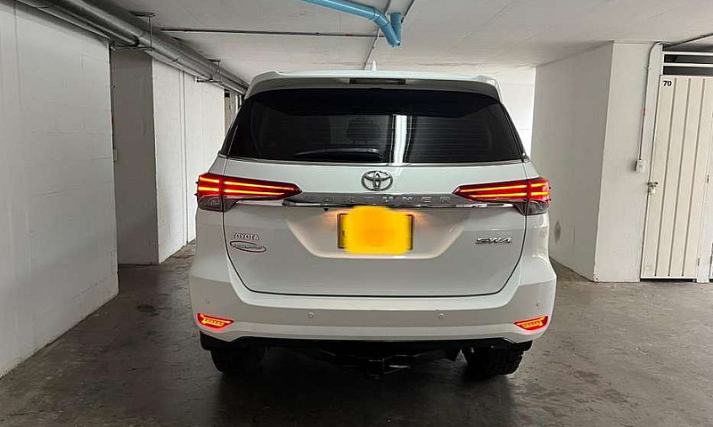 Toyota Fortuner...