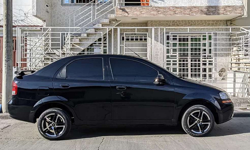 Chevrolet Aveo Fami6...