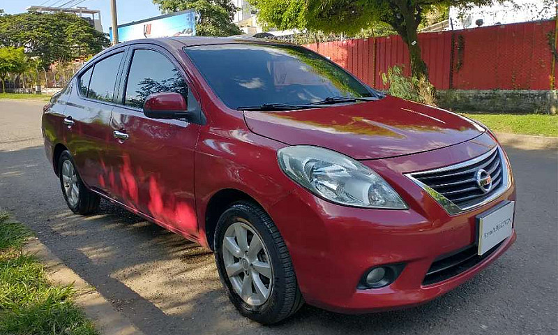 Nissan Versa 2013...