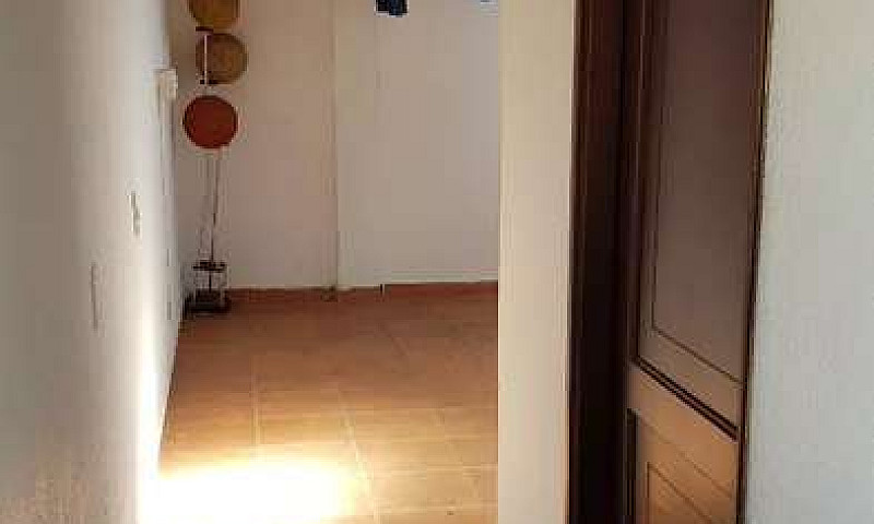 Se Arrienda Habitaci...