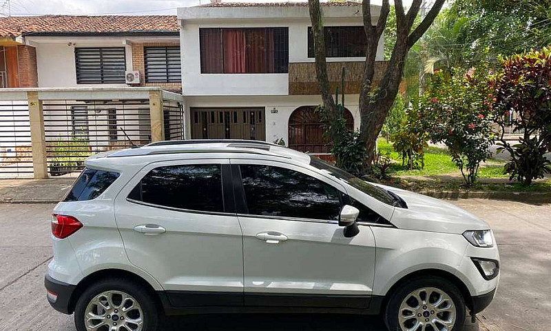 Ford Ecosport Titanu...