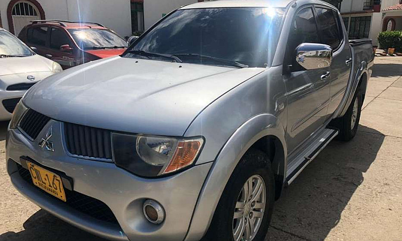 Mitsubishi Sportero ...