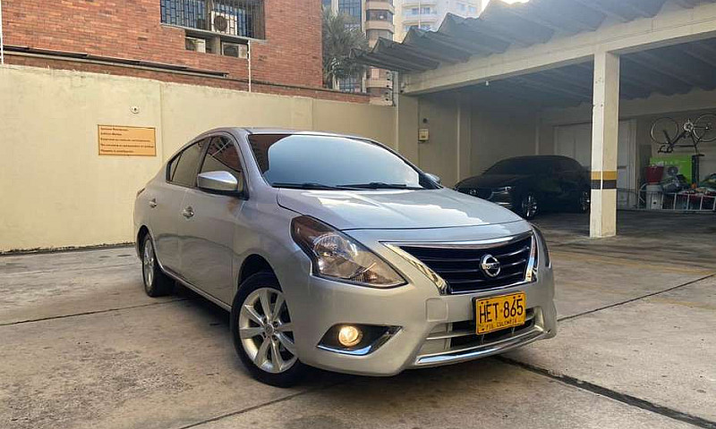 Nissan Versa 1.6 At ...