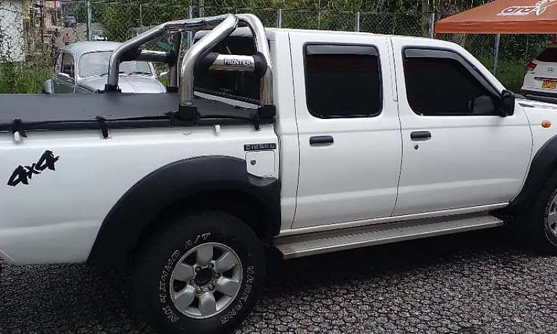 Vendo Nissan Frontie...