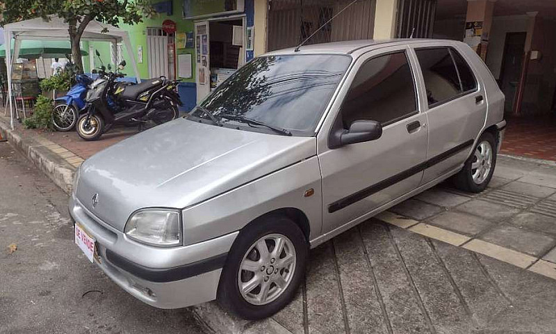 Renault Clío 1.4/200...