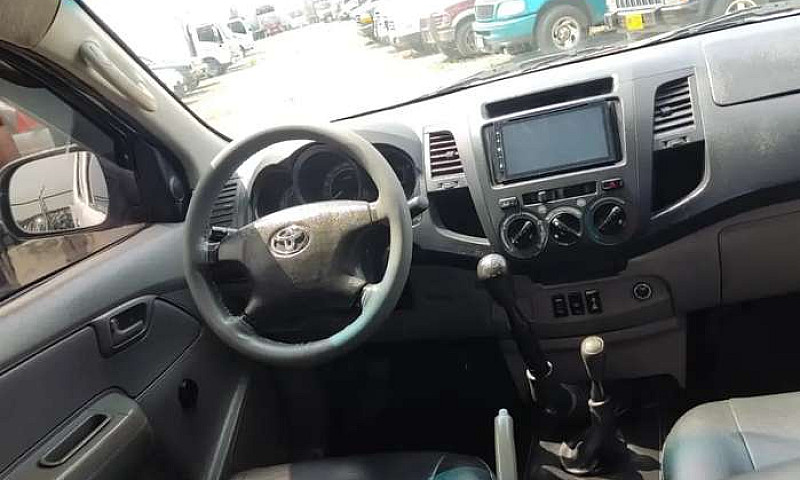 Toyota Hilux 4*4 Ful...