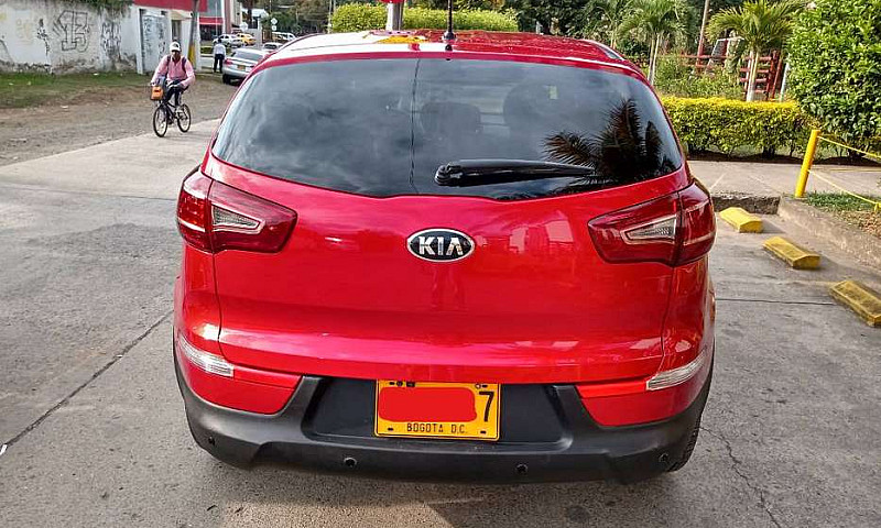 Kia Sportage Revolut...