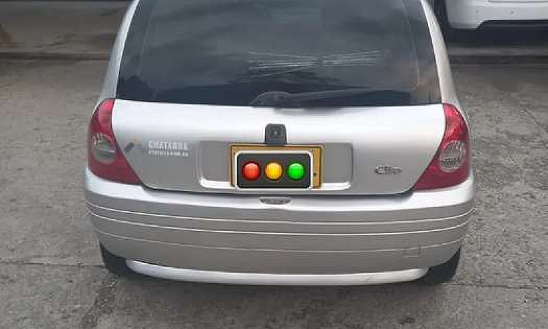 Renault Clio En Exce...