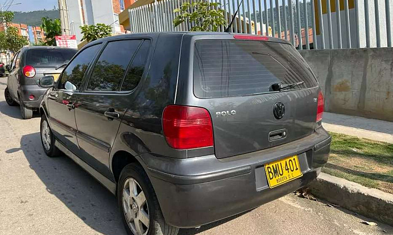 Volkswagen Polo 2002...