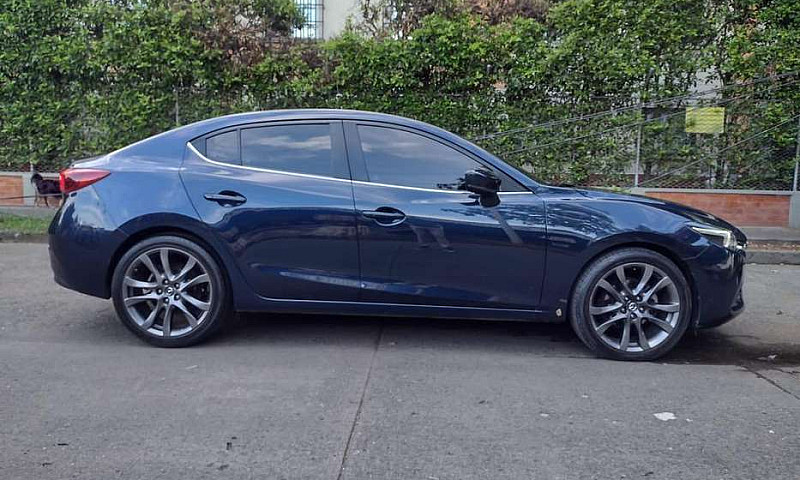 Mazda 3 Grand Tourin...