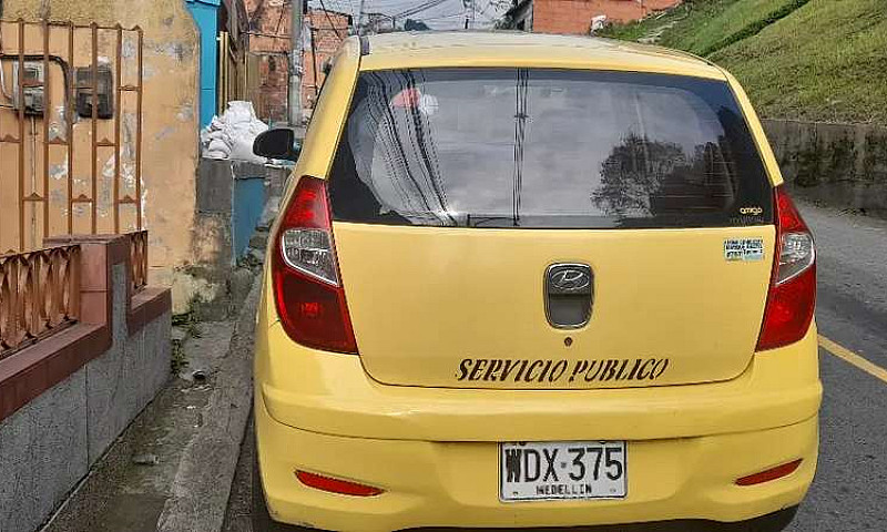 Vendo Taxi 2014...