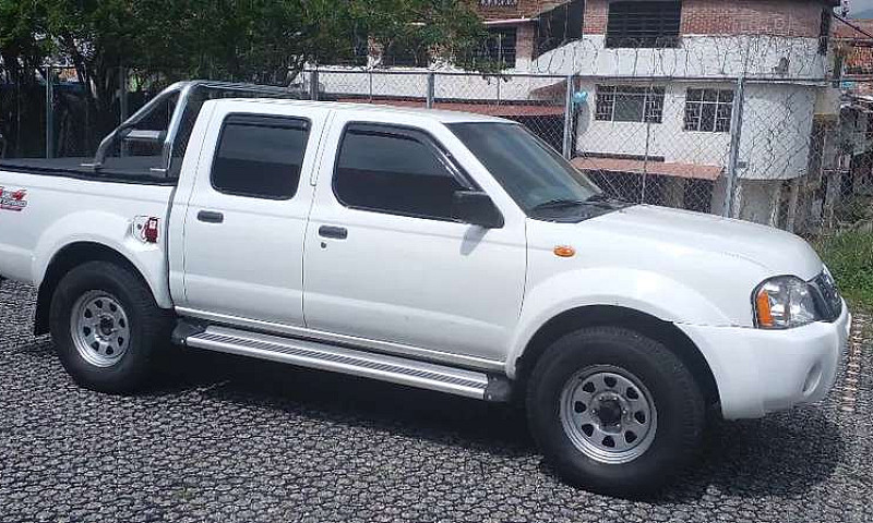 Vendo Camioneta Niss...