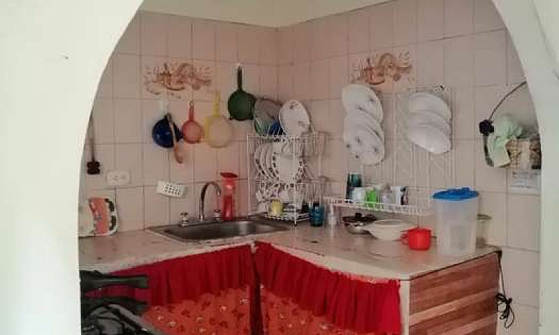 Casa Con Excelente U...
