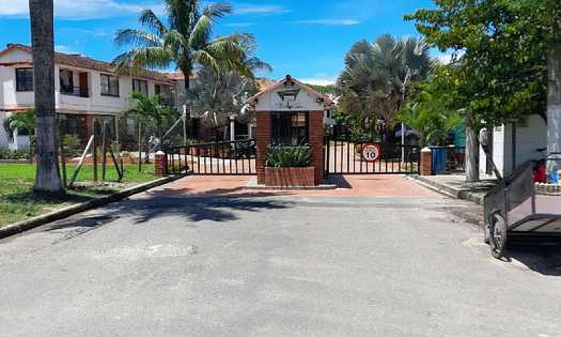 Vendo Casa En Conjun...
