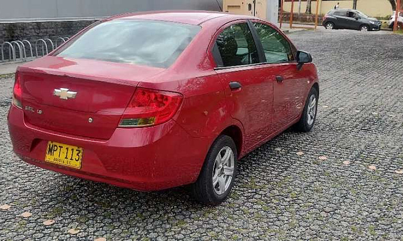 Vendo Automóvil Chev...