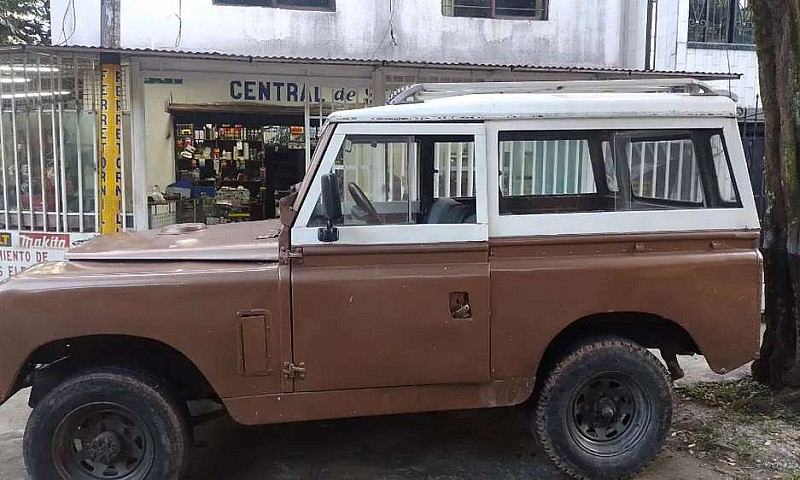 Vendo Land Rover San...