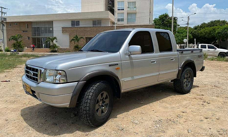 Ford Ranger 4X4 Gaso...