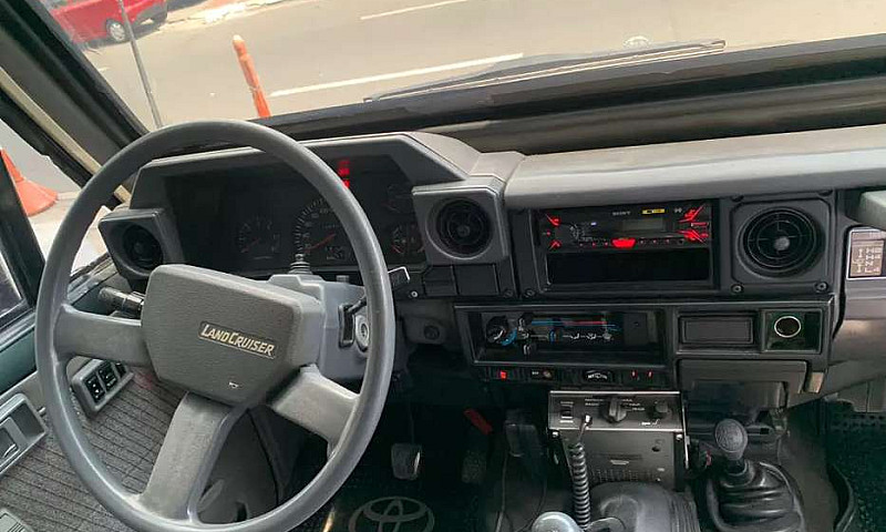 Toyota La D Cruise...