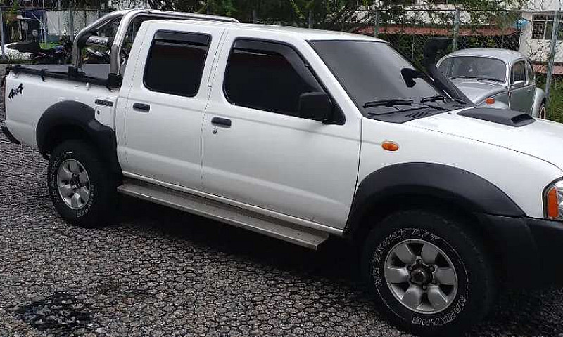 Vendo Nissan Frontie...