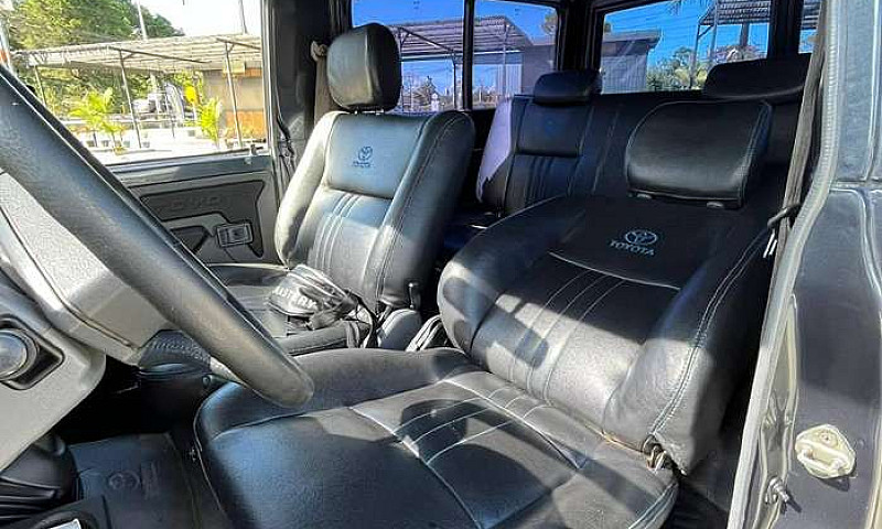 Toyota Land Cruiser ...