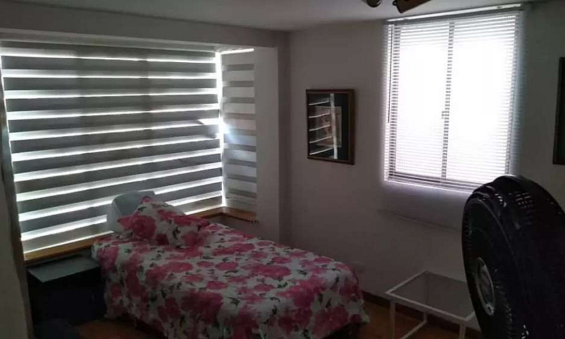 Se Arrienda Habitaci...