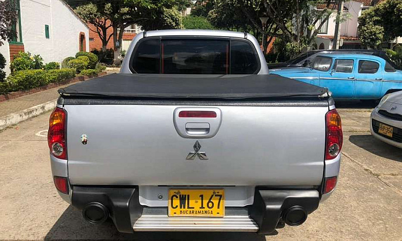 Mitsubishi Sportero ...