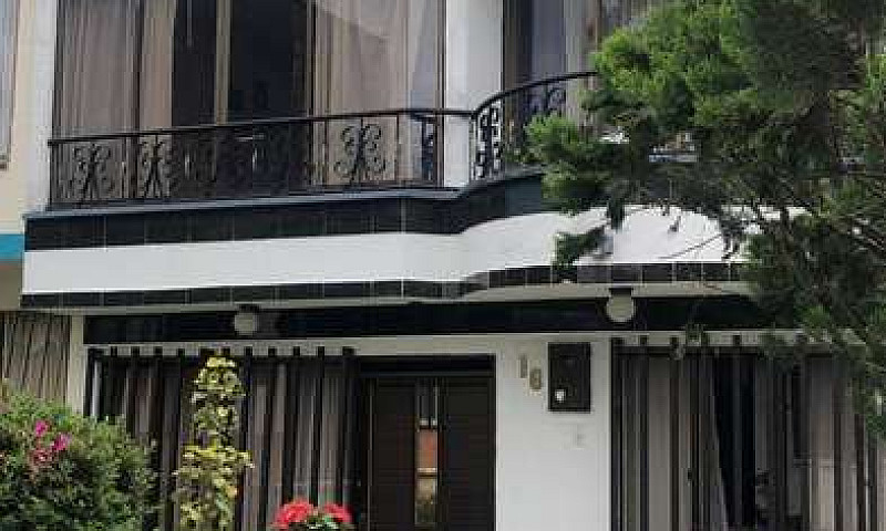 Vendo Hermosa Casa E...