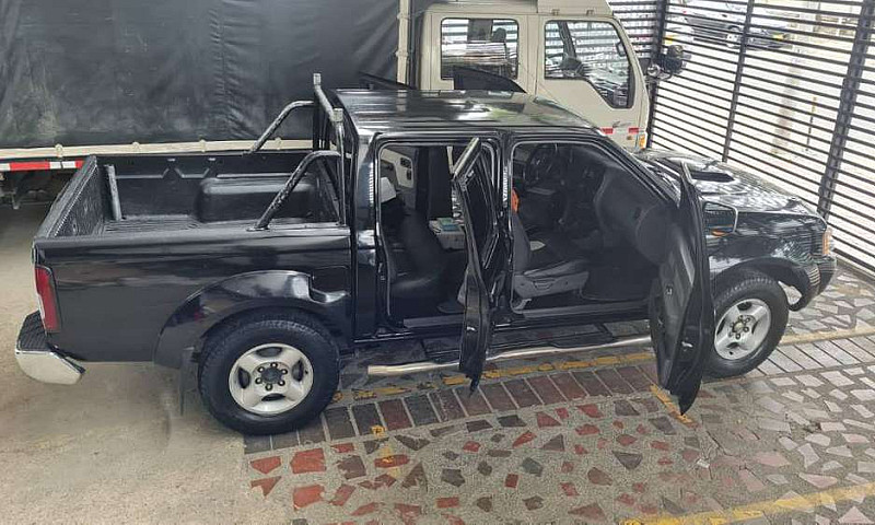 Nissan Frontier D22/...