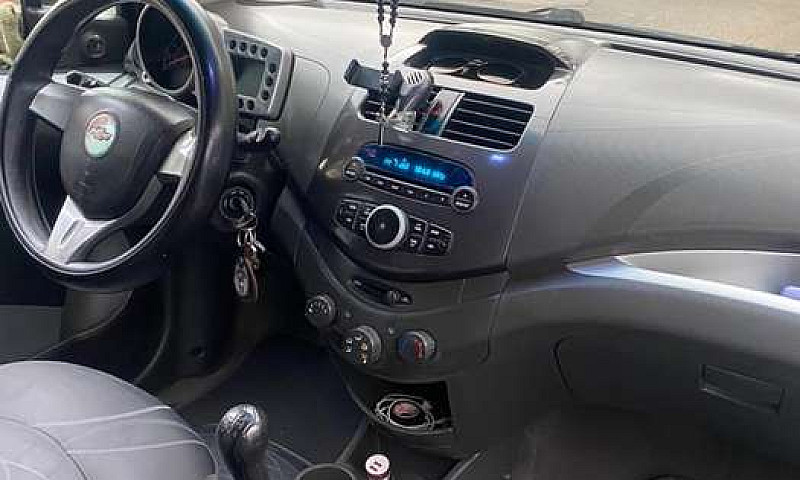 Vendo Spark Gt 2011...