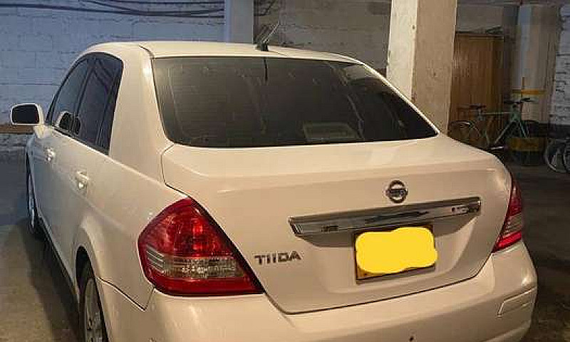 Nissan Tiida...