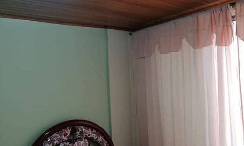 Arriendo Habitación...