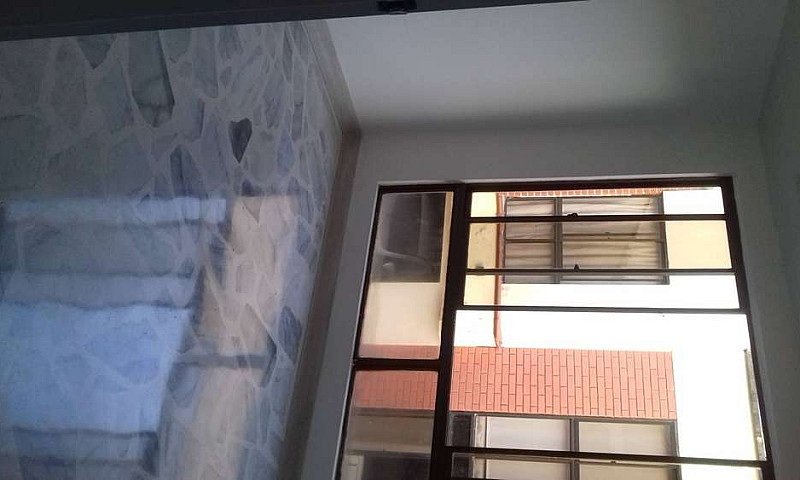 Vendo Casa Esquinera...