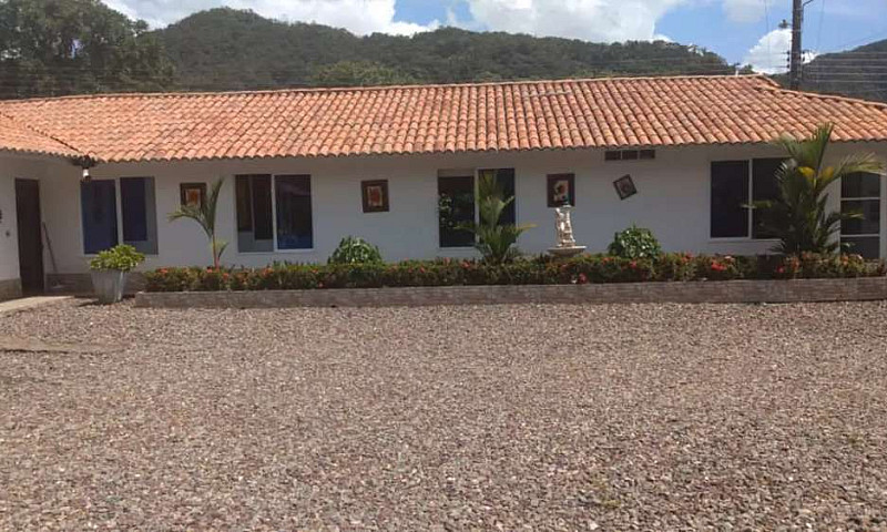 Se Vende Casa Quinta...