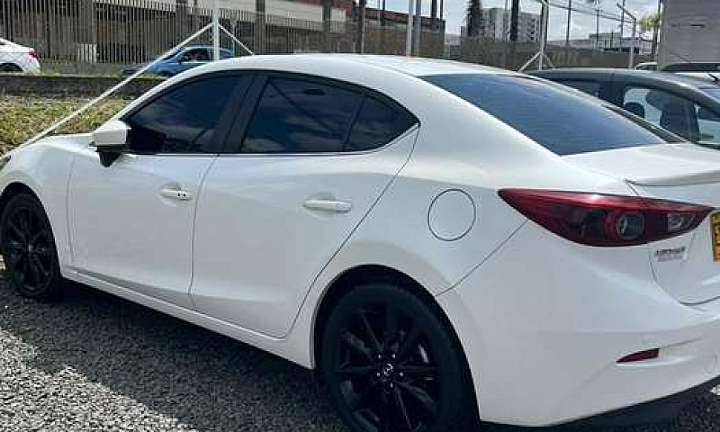 Se Vende Mazda 3...