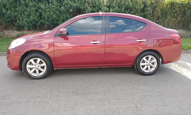 Nissan Versa 2013...