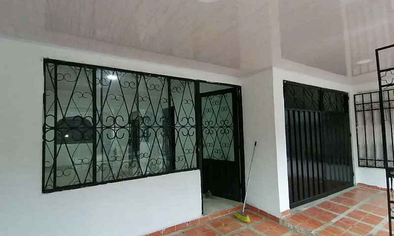 Se Vende Casa...